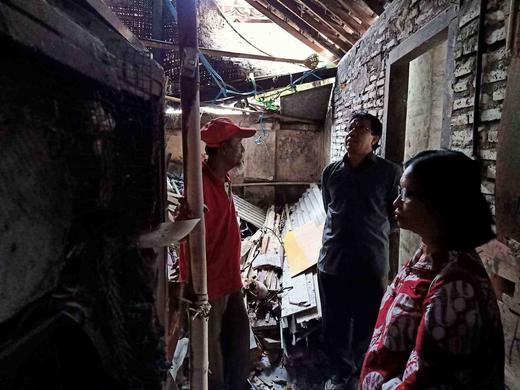 LPMK Wirogunan Bekerjasama Dengan CSR Renovasi Rumah Warga